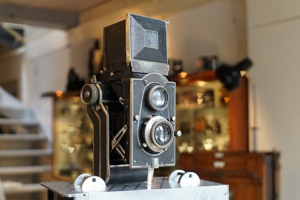 Welta Perfecta TLR with Trioplan lenses