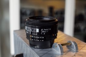 Nikon AF Nikkor 2.8 / 28mm lens