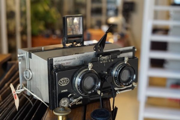 Gaumont Paris Stereo camera With Krauss Zeiss Tessar lenses