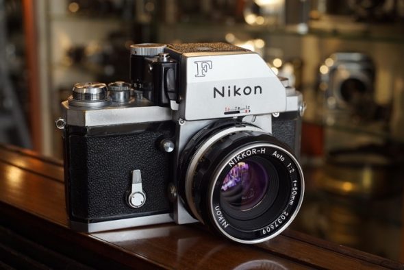 Nikon F + Nikkor-H 1:2 / 50mm