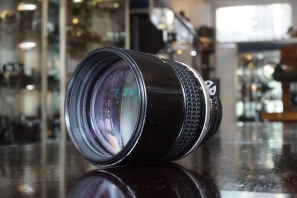 Nikon Nikkor 135mm f/2 AI-s lens