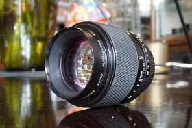 Olympus OM Zuiko 1:2 / 90mm Macro lens
