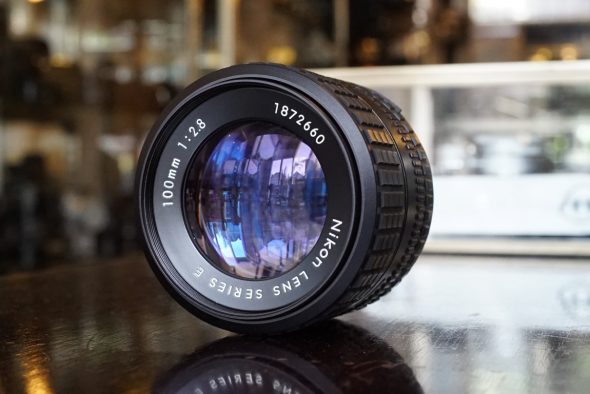 Nikon lens Series E 100mm f/2.8 AIS