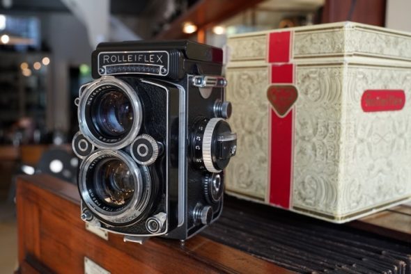 Rolleiflex 2.8F Boxed (Planar 2.8 / 80mm lens)