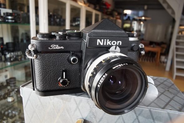 Nikon F2 Titan + Nikkor 3.5 / 28mm lens