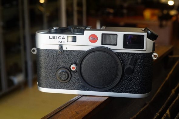 Leica M6, Chrome, Panda