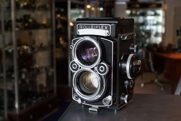Rolleiflex 2.8F TLR with Carl Zeiss Planar 80mm F/2.8 lens – Rental