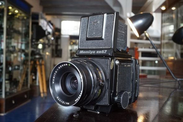 Mamiya RB67 + 90mm F/3.8 Sekor lens – Rental