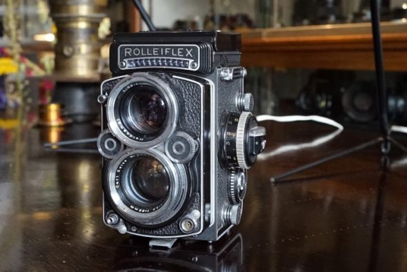 Rolleiflex 2.8F TLR with Carl Zeiss Planar 80mm F/2.8 lens – Rental