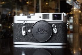 Leica M4 body, No 1211825