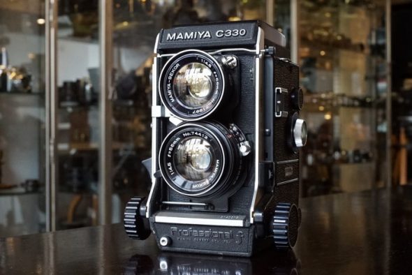 Mamiya C330 Pro F TLR + Mamiya Sekor 80mm F/2.8 lens – Rental