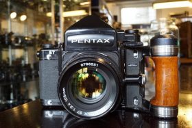 Pentax 67 + 2.4 / 105mm + metered prism