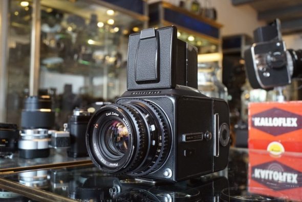 Hasselblad 500 C/M with Zeiss Planar 80mm f/2.8 – Rental