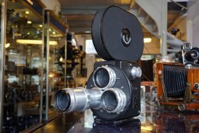 Pentaflex AK16 Pentacon 16mm movie camera