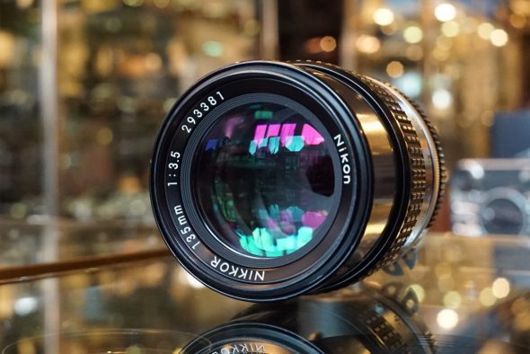 Nikon Nikkor 135mm f/3.5 AI lens