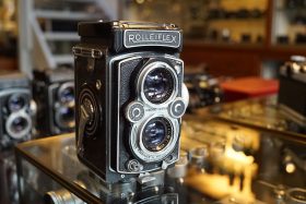 Rolleiflex MX-EVS w/ Schneider Xenar 75mm f/3.5