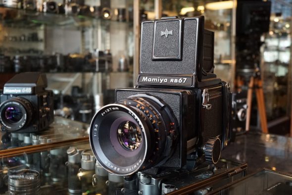 Mamiya RB67 + 3.8 / 90mm Mamiya lens – Rental