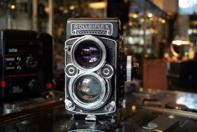 Rolleiflex 2.8F with Zeiss Planar 80mm f/2.8