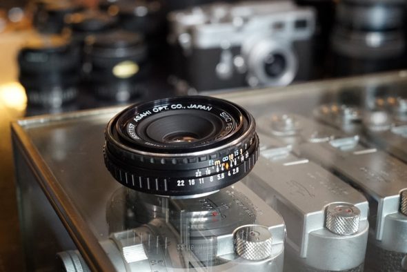 Pentax SMC-M 40mm f/2.8 lens