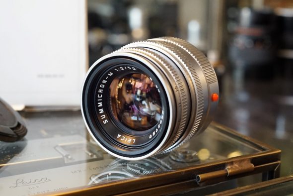 Leica Summicron-M 1:2 / 50mm, v5, 6-bit, Boxed