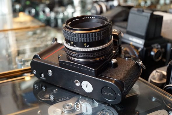 Nikon F3HP + Nikkor 1.8 / 50mm AI lens