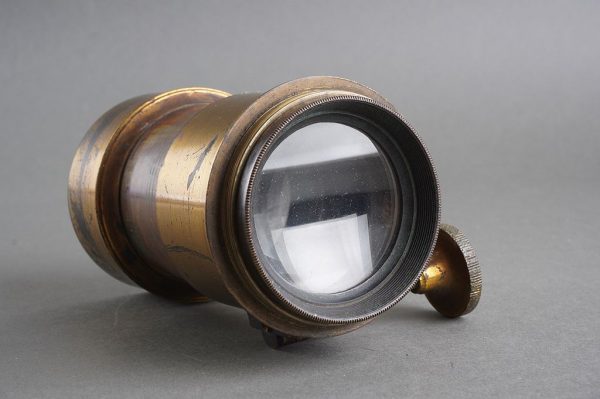 unmarked old PETZVAL formula brass lens, no flange
