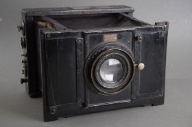 Ottomar Anschutz Press camera with Goerz Cellor 168mm 1:4.8 lens