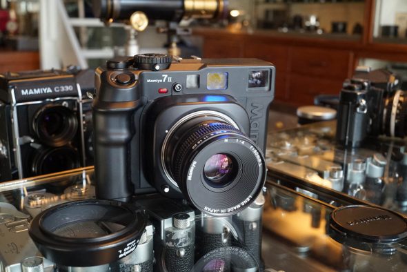 Mamiya 7II + N 80mm F/4 L Sekor lens – Rental