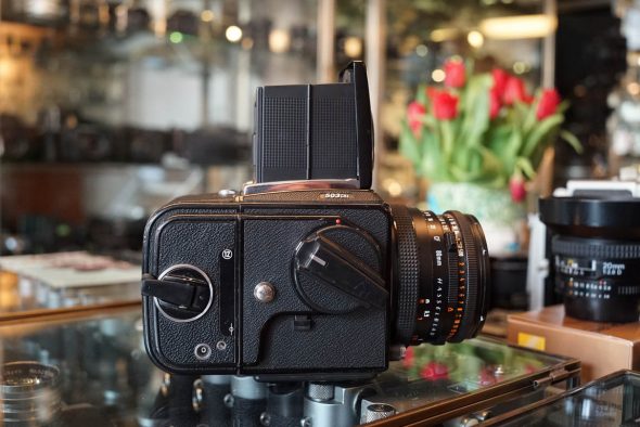Hasselblad 503CXI + Zeiss Planar 2.8 / 80mm CF lens