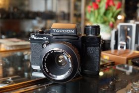 Topcon Super DM + Macro Topcor 3.5 / 58mm lens