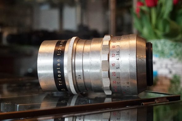Meyer-Optik Trioplan 1:2.8 / 100mm M42 mount lens