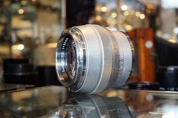 Contarex Zeiss Sonnar 1:2 / 85mm lens