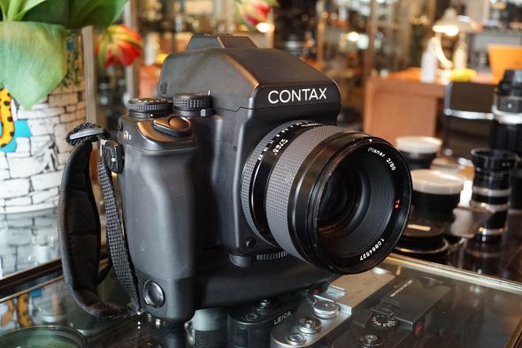 Contax 645 + Zeiss Planar 1:2 / 80mm kit