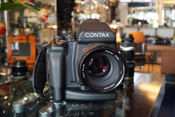 Contax 645 + Zeiss Planar 1:2 / 80mm kit