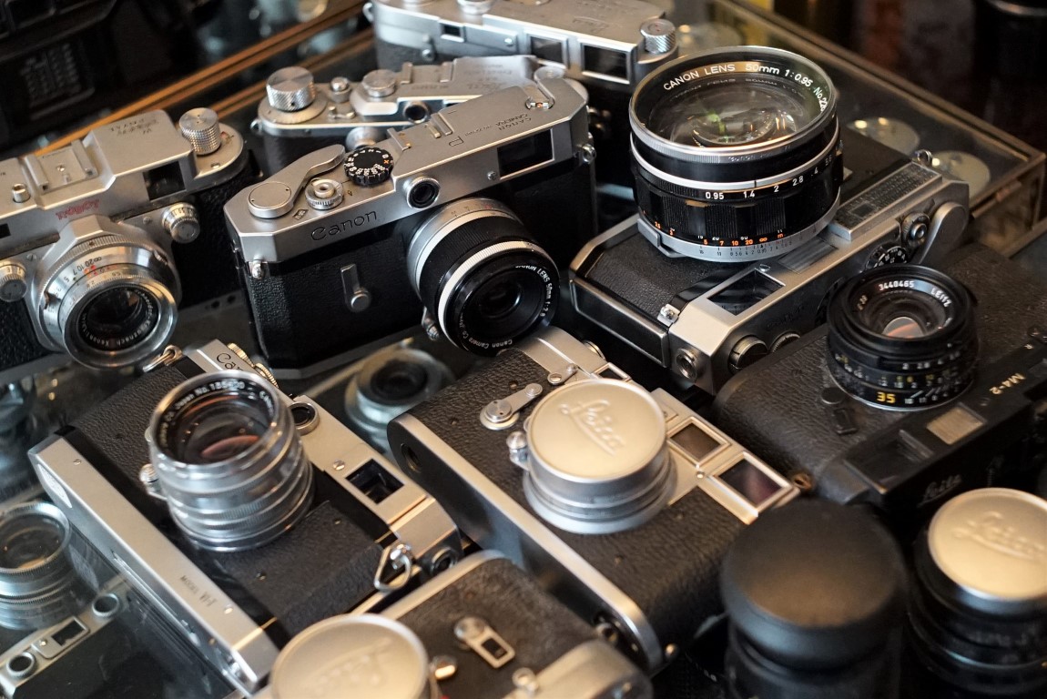 sessie Realistisch Geplooid Net binnen: Een prachtige verzameling met oa Leica en Canon - Fotohandel  Delfshaven / MK Optics