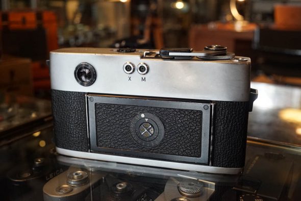 Leica M5 body, 3-lug