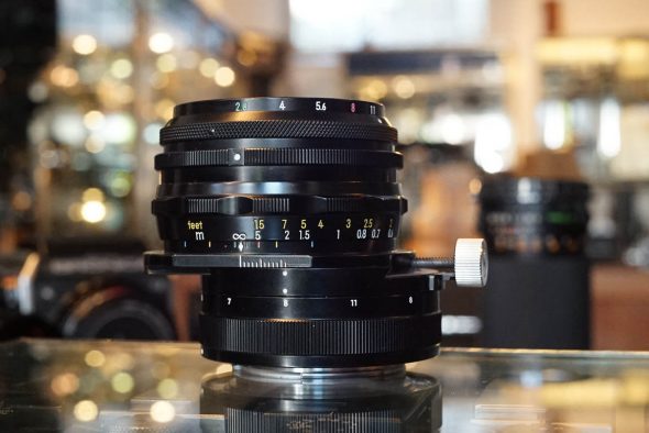 Nikon PC-Nikkor 1:2.8 / 35mm shift lens