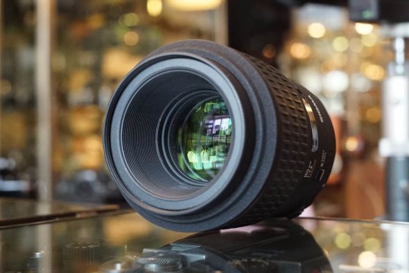 Sigma 105mm 1:2.8 macro lens for Canon EF