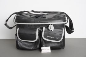 Very nice Hasselblad shoulder / carry outfit bag, approx. 38x28x25 externally