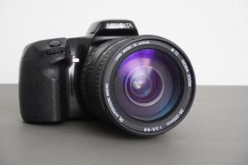 Minolta Dynax 500si with Sigma 28-200 1:3.5-5.8 AF lens