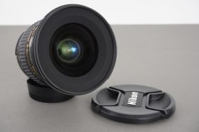 Nikon AF Nikkor 18-35mm 1:3.5-4.5 D ED lens