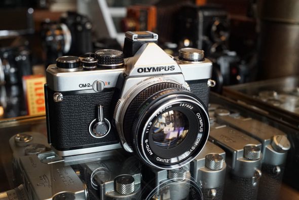 Olympus OM-2n + Olympus OM Zuiko 1.8 / 50mm lens