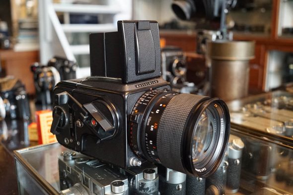Hasselblad 2000FC/M kit with Carl Zeiss Planar 1:2 / 110mm