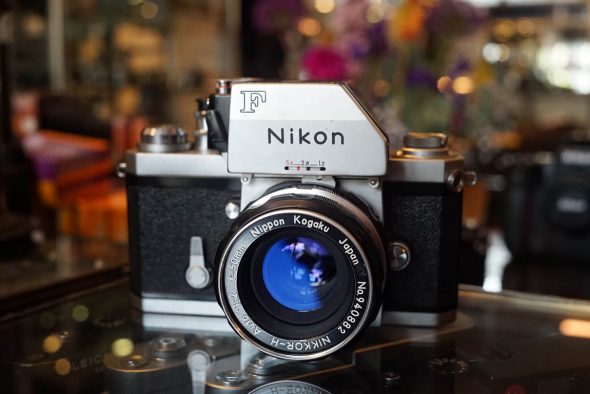 Nikon F + Nikkor-H 1:2 / 50mm lens