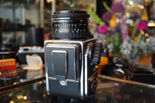 Hasselblad 503CW kit with Carl Zeiss Planar 2.8 / 80mm CFE