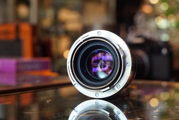 Leica Leitz Summicron 1:2 / 50mm Version 3, worn