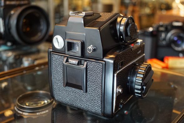 Mamiya M645 kit + 2.8 / 80mm Sekor lens + metered prism finder
