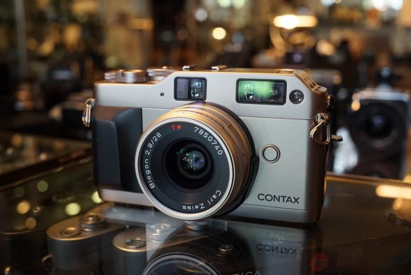 Contax G1 kit + Carl Zeiss Biogon 2.8 / 28mm lens