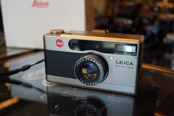 Leica Minilux w/ Leica Summarit 1:2.4 / 40mm, Boxed