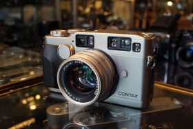 Contax G2 kit with Carl Zeiss Planar 2 / 45mm lens